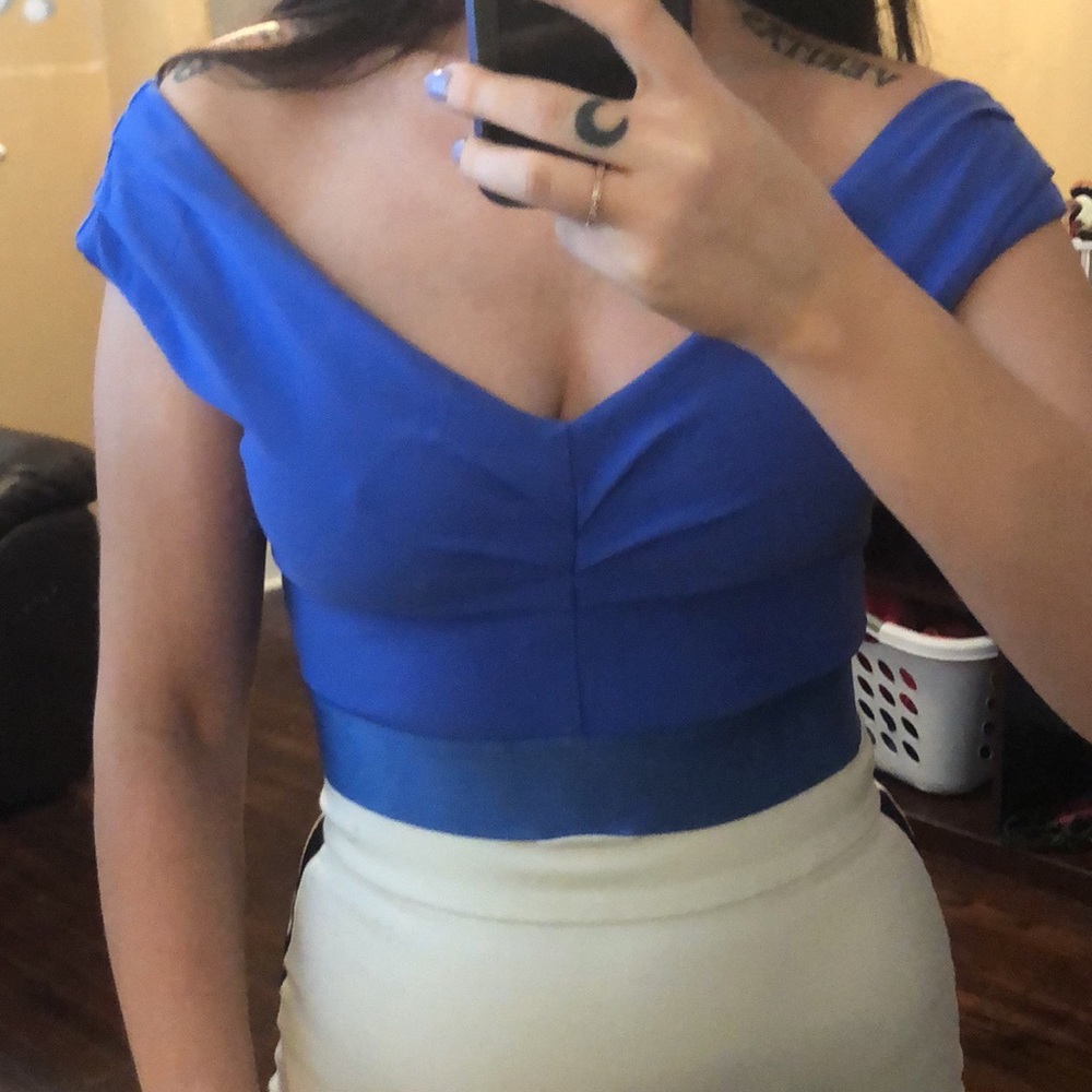 Bebe crop top